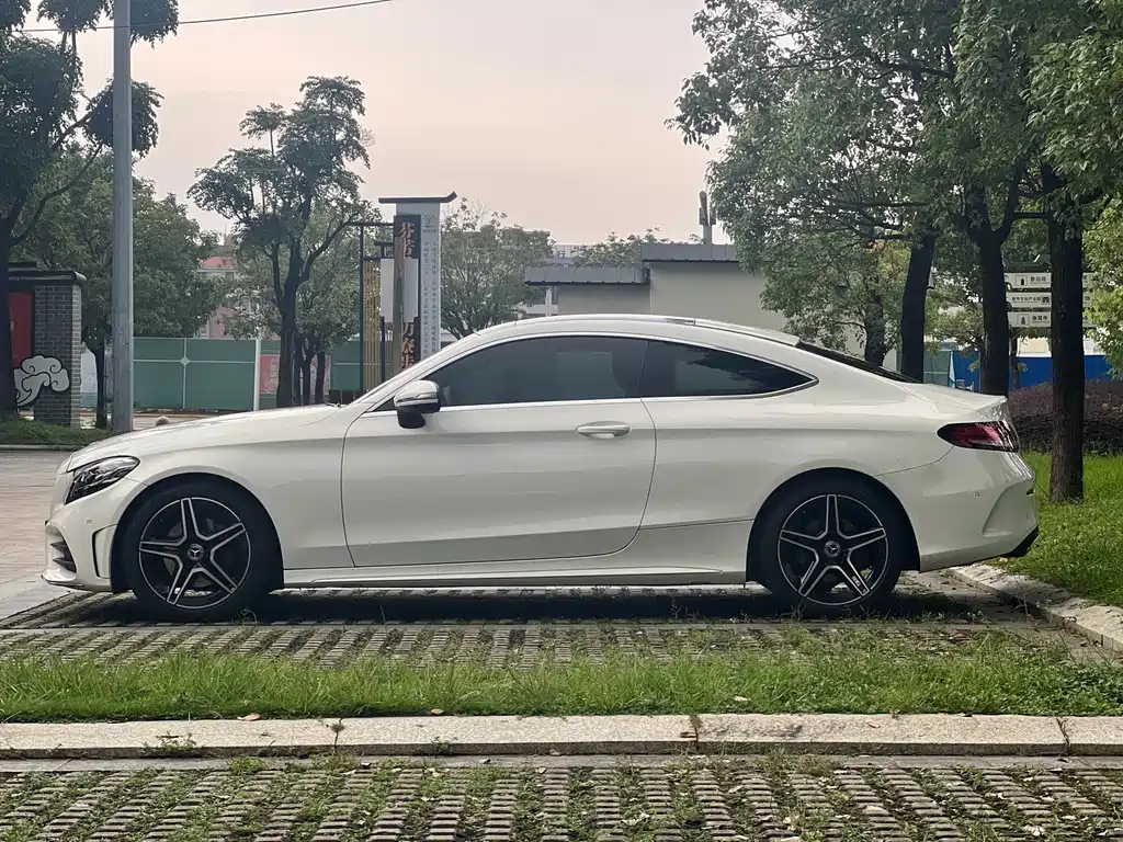 Mercedes-Benz C-Class (Import) — миниатюра 21