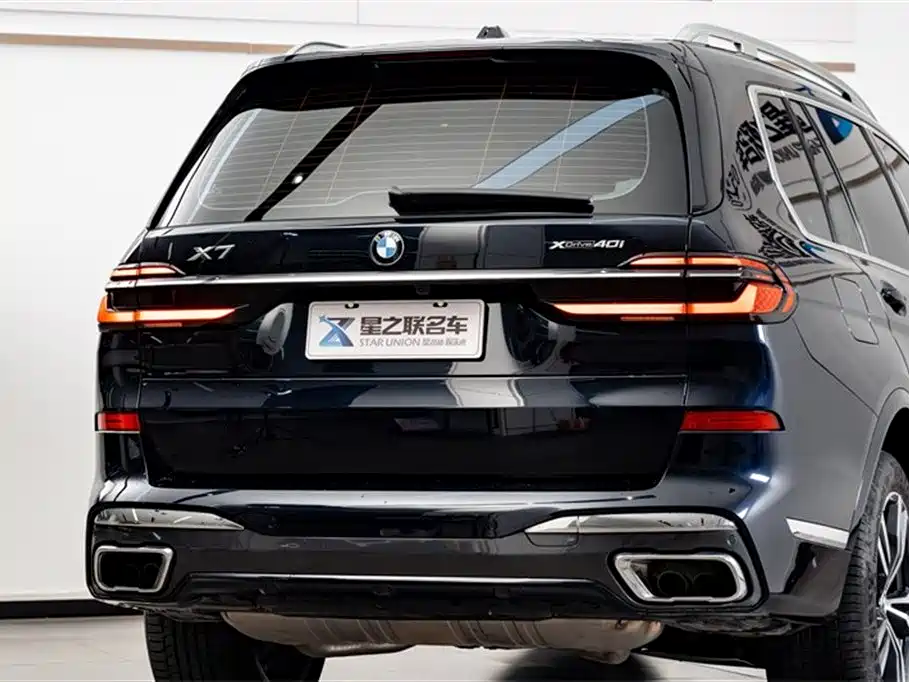BMW X7