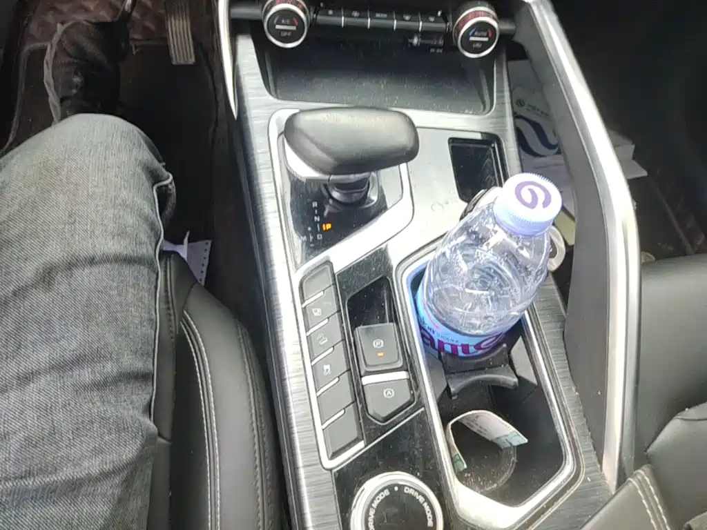 Geely Xingyue — миниатюра 14