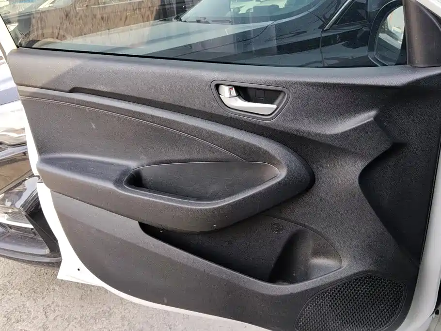 Hyundai Verna — миниатюра 7