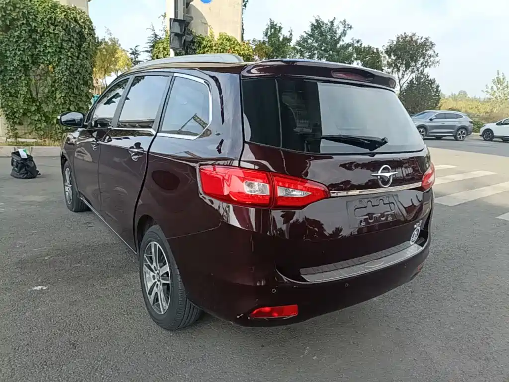 Haima Familia MPV — миниатюра 5
