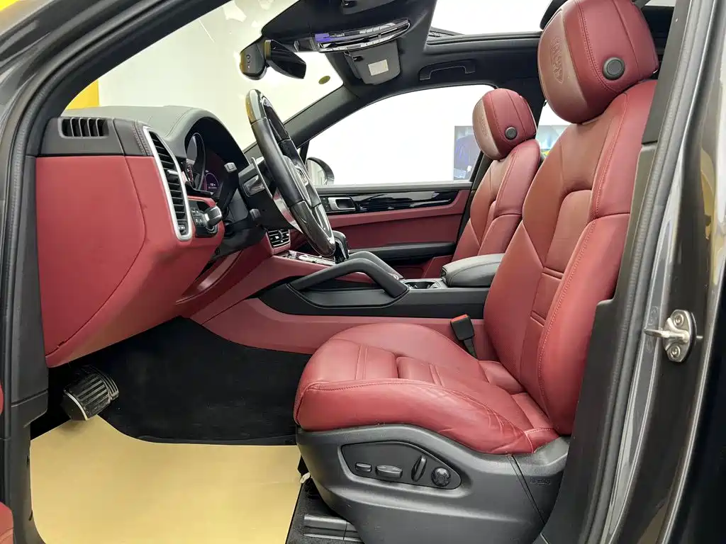 Porsche Cayenne — миниатюра 19