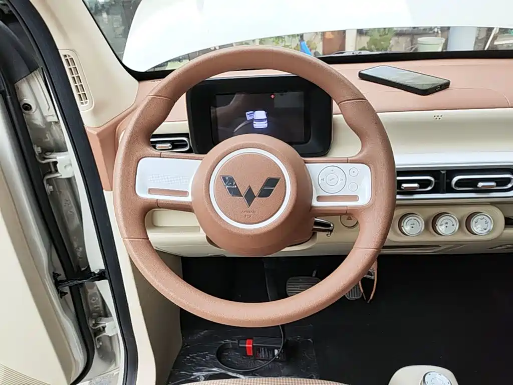 Wuling MINIEV — миниатюра 11