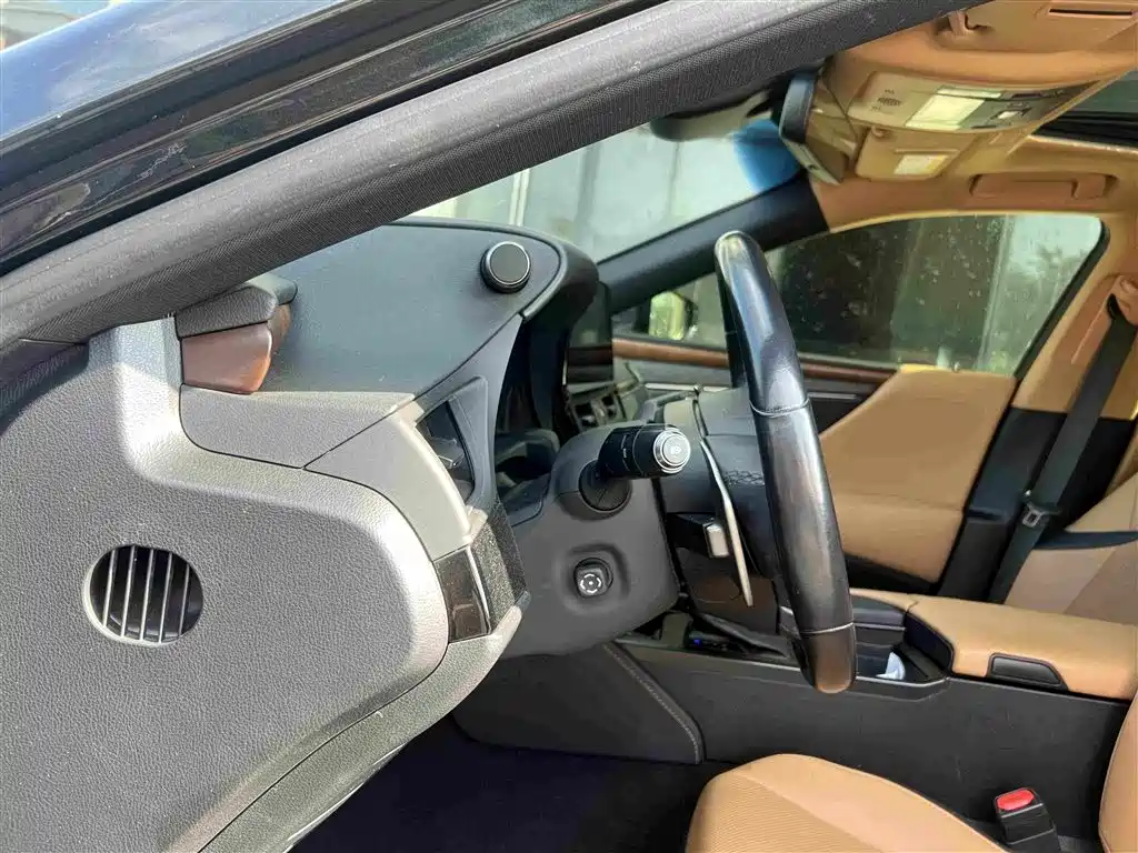 Lexus ES — миниатюра 4