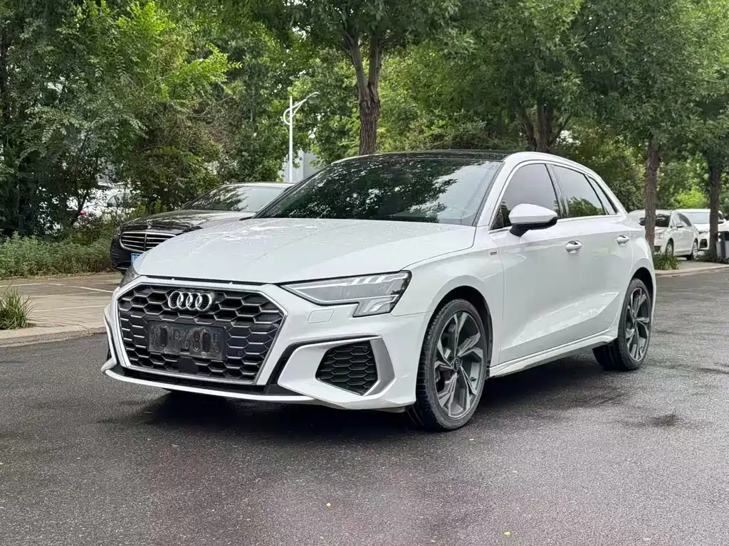 Audi A3 2022 Sportback 35 TFSI Luxury Sport Type
