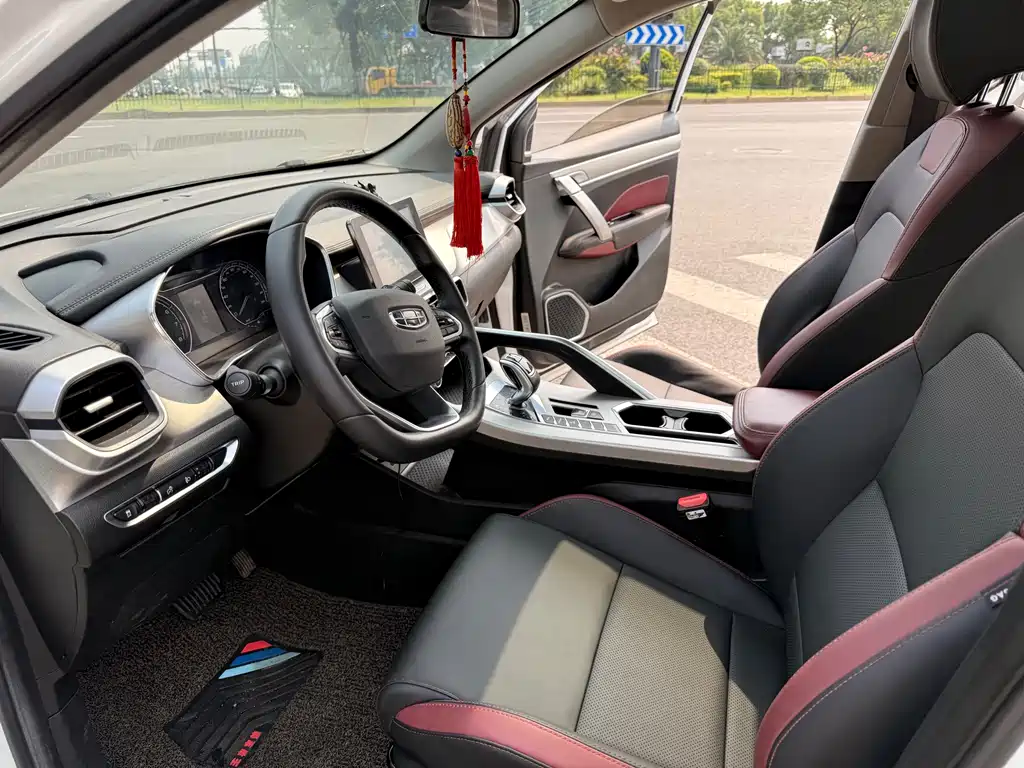Geely Binyue — миниатюра 16
