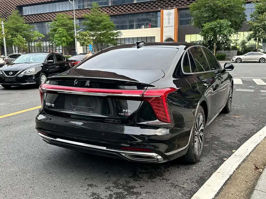 Hongqi Hongqi H5 — миниатюра 13