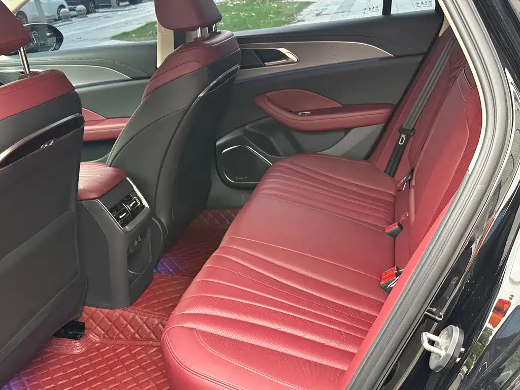 Hongqi Hongqi H5 — миниатюра 9