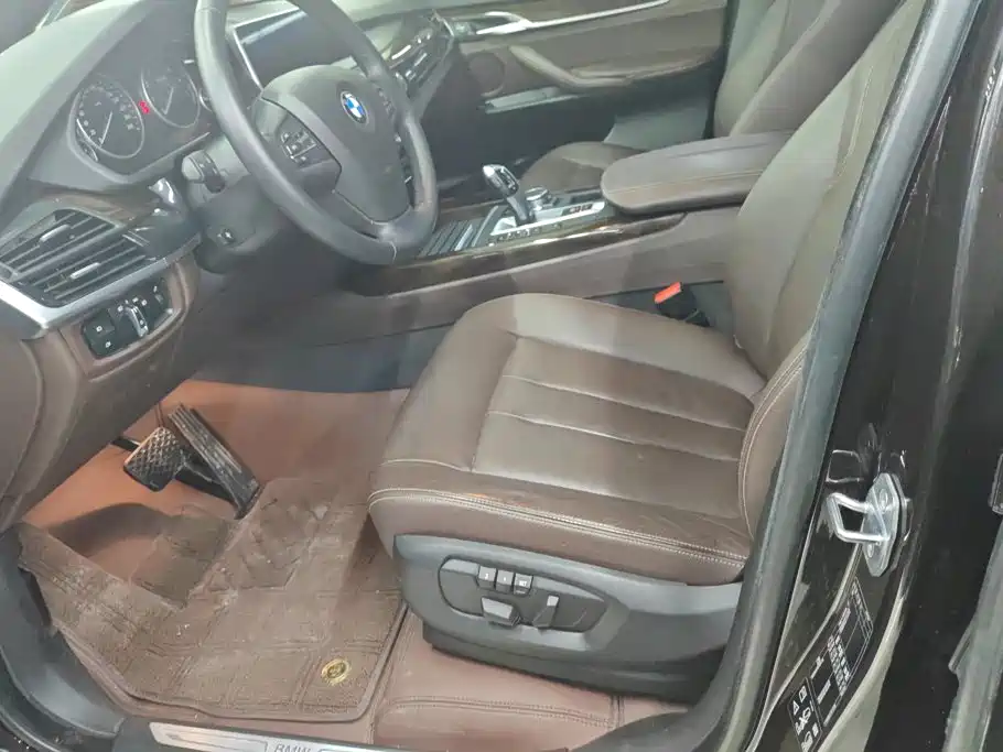BMW X5 (Import) — миниатюра 9