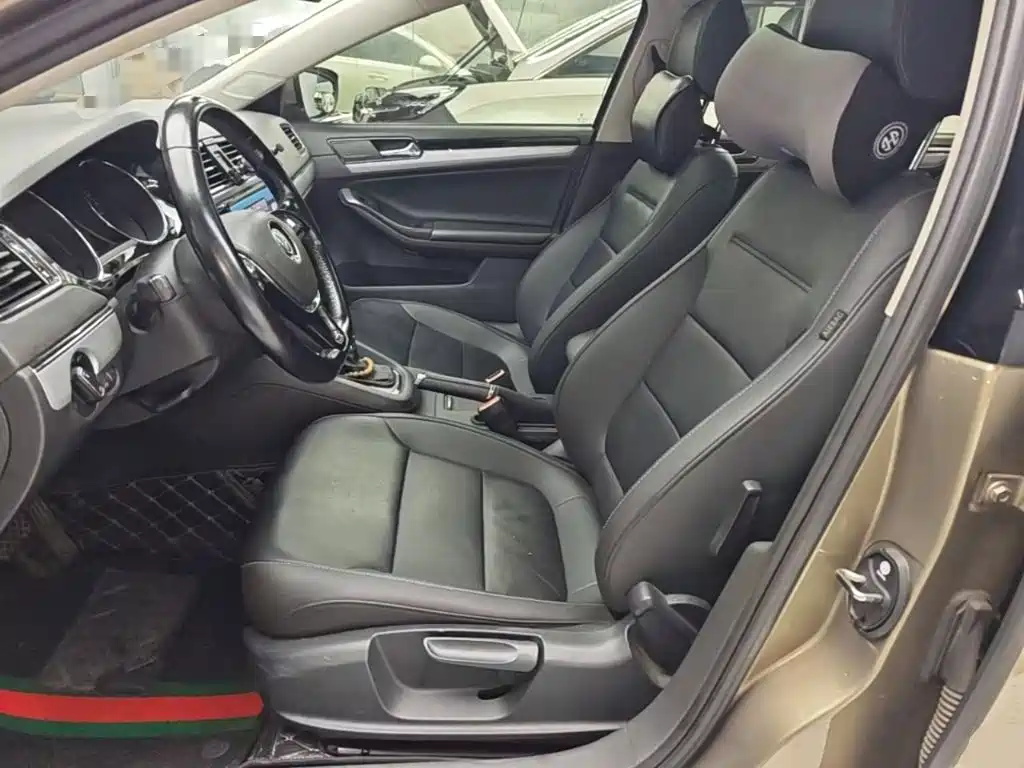 Volkswagen Sagitar — миниатюра 15