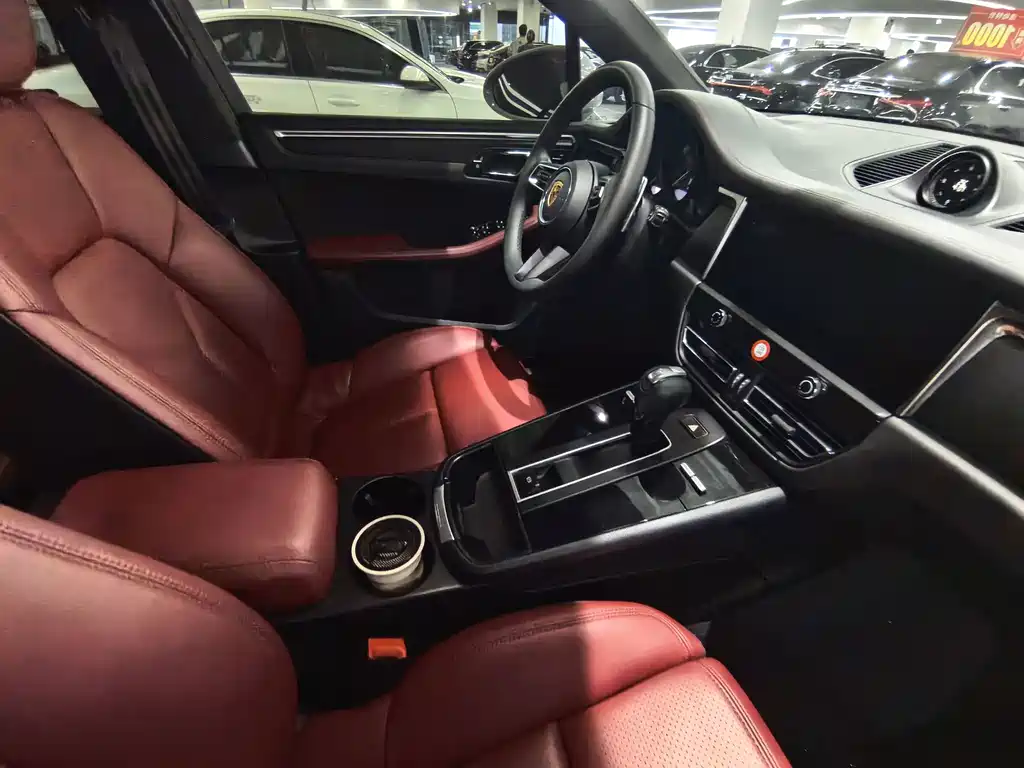 Porsche Macan — миниатюра 15