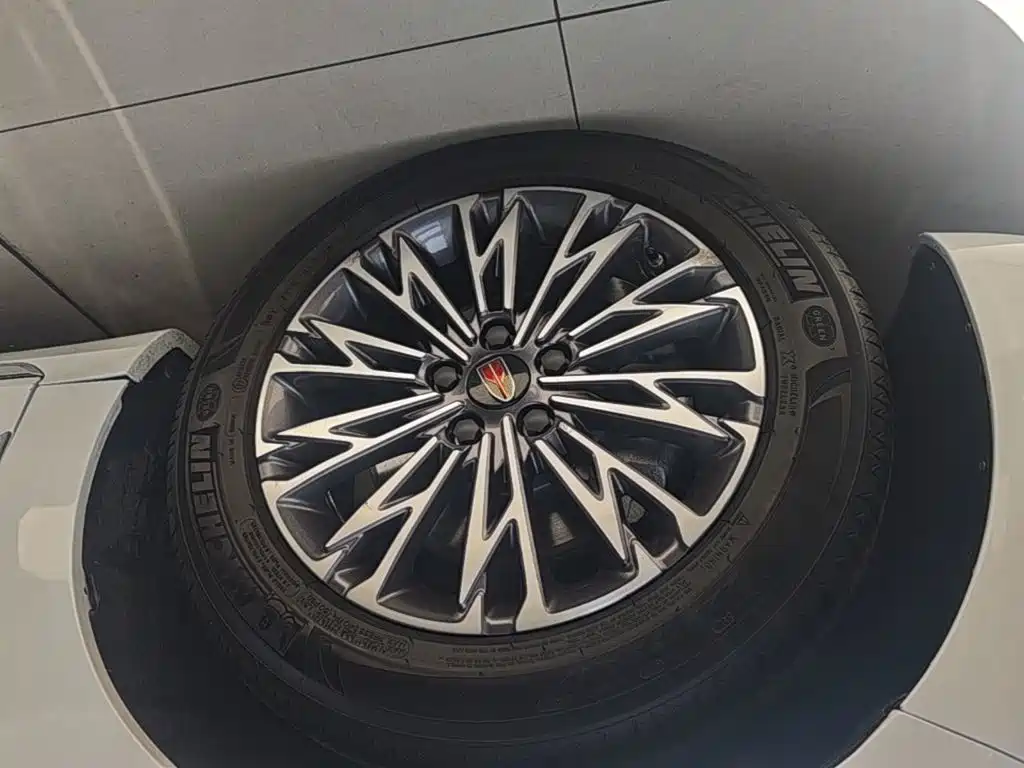 Hongqi Hongqi H5 — миниатюра 23