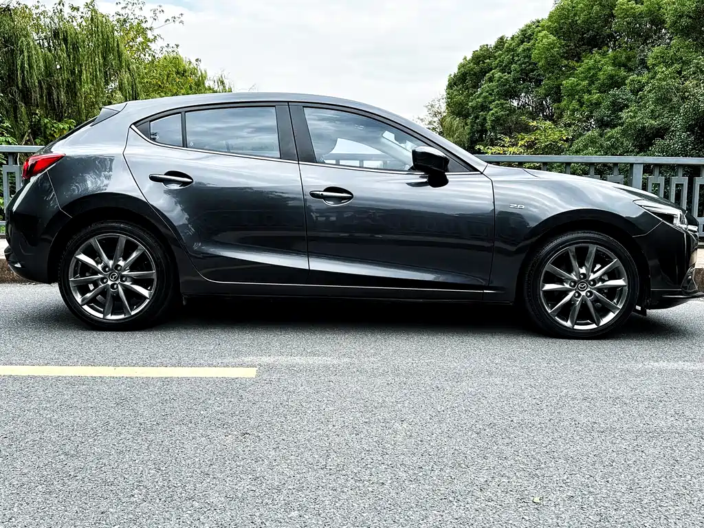 Mazda Mazda3 3 2017 2.0L AT Sport V