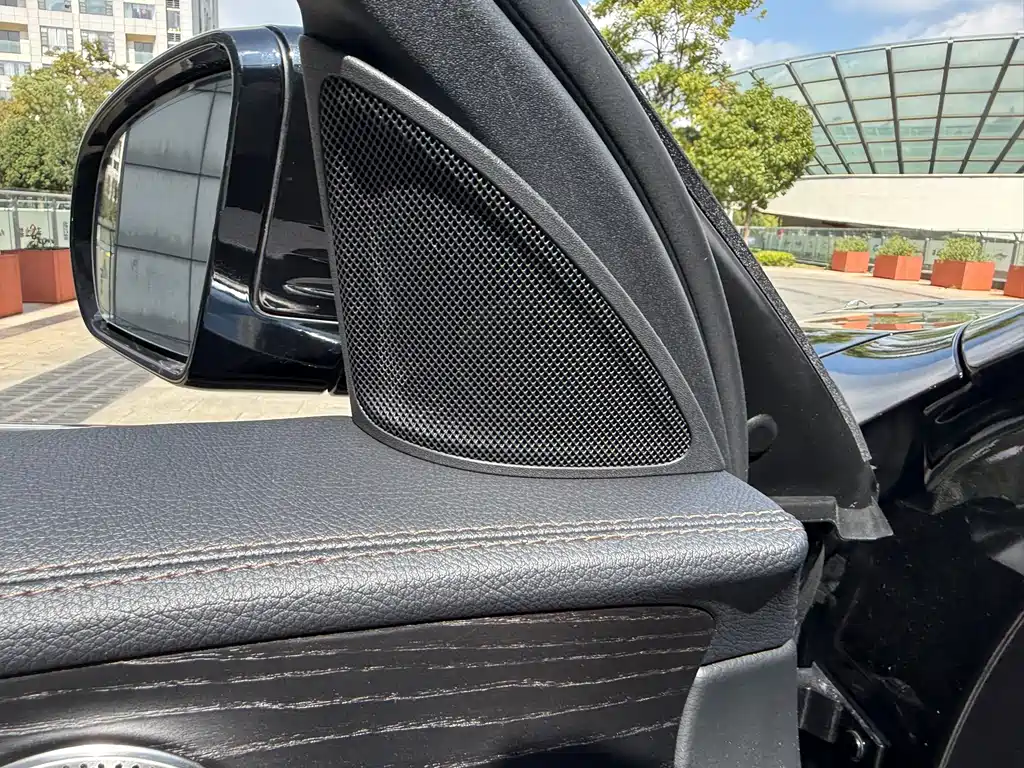 Mercedes-Benz E-Class — миниатюра 19