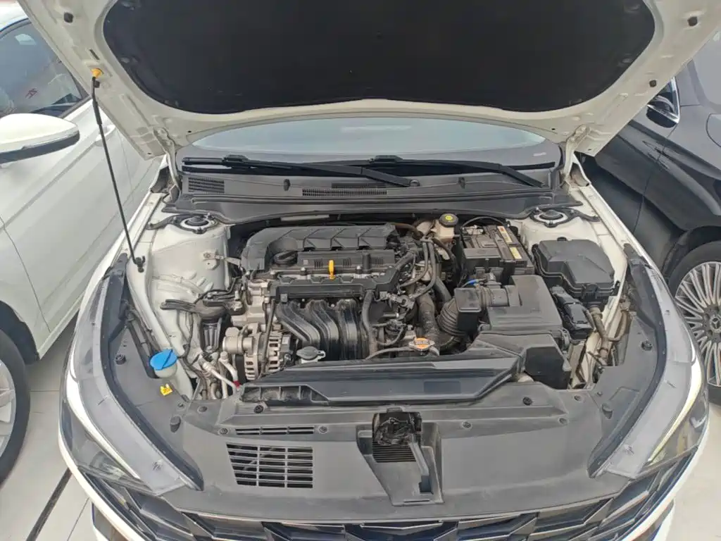 Hyundai Elantra — миниатюра 20
