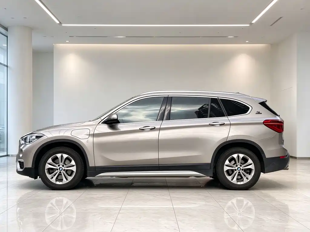 BMW X1 New Energy — миниатюра 8