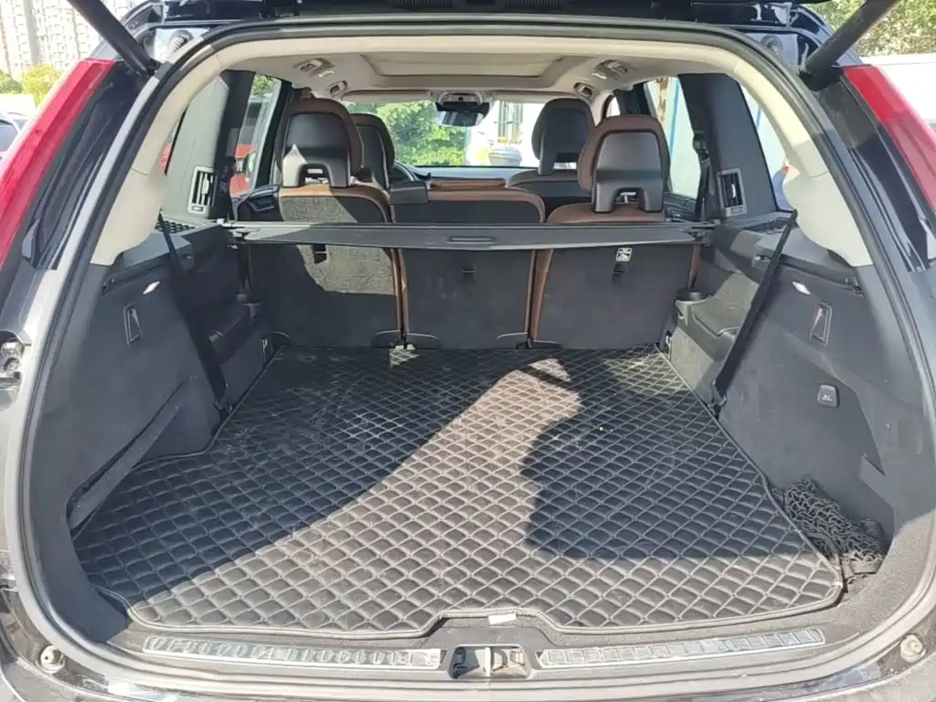 Volvo XC90 — миниатюра 19