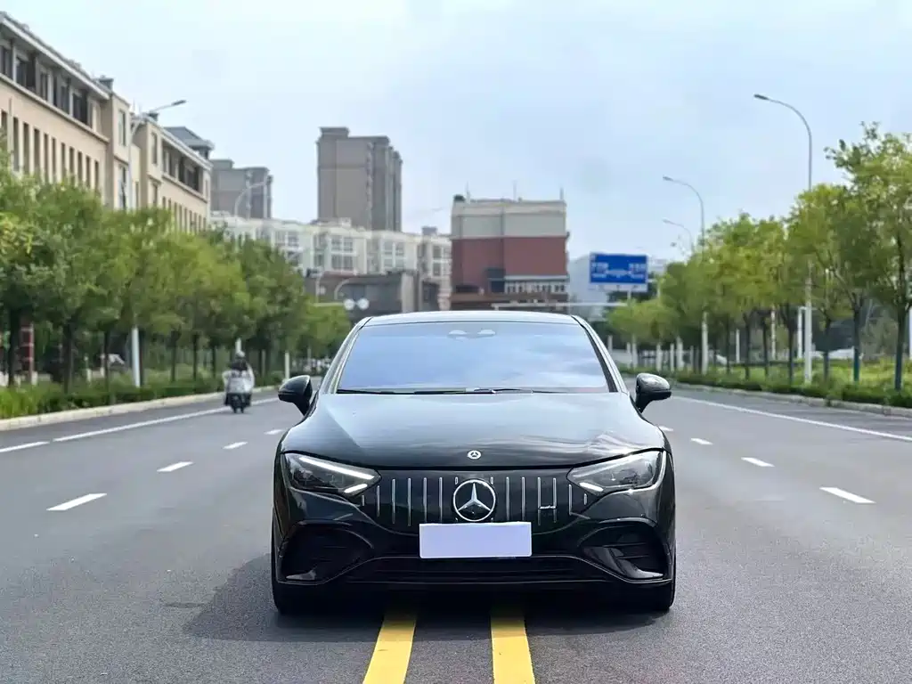 Mercedes-Benz EQE AMG — миниатюра 2