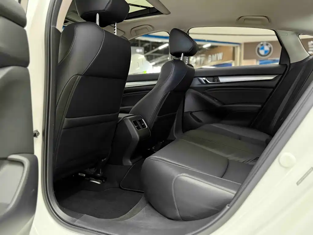 Honda Accord — миниатюра 5