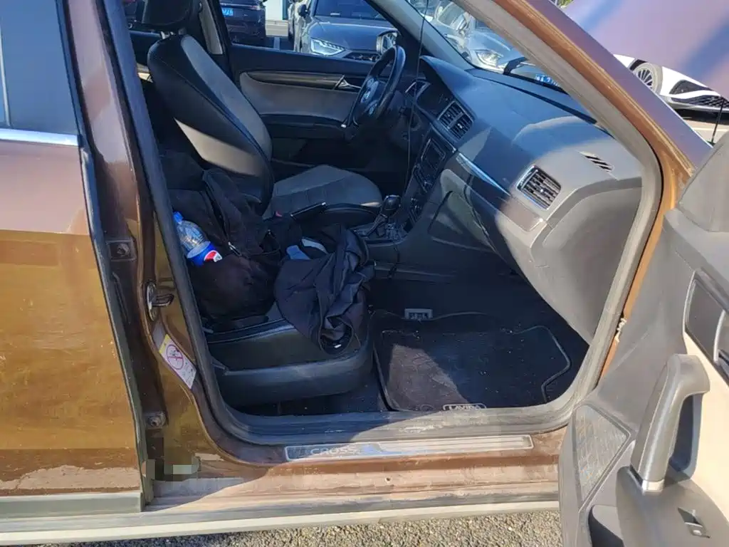 Volkswagen Cross Lavida — миниатюра 9