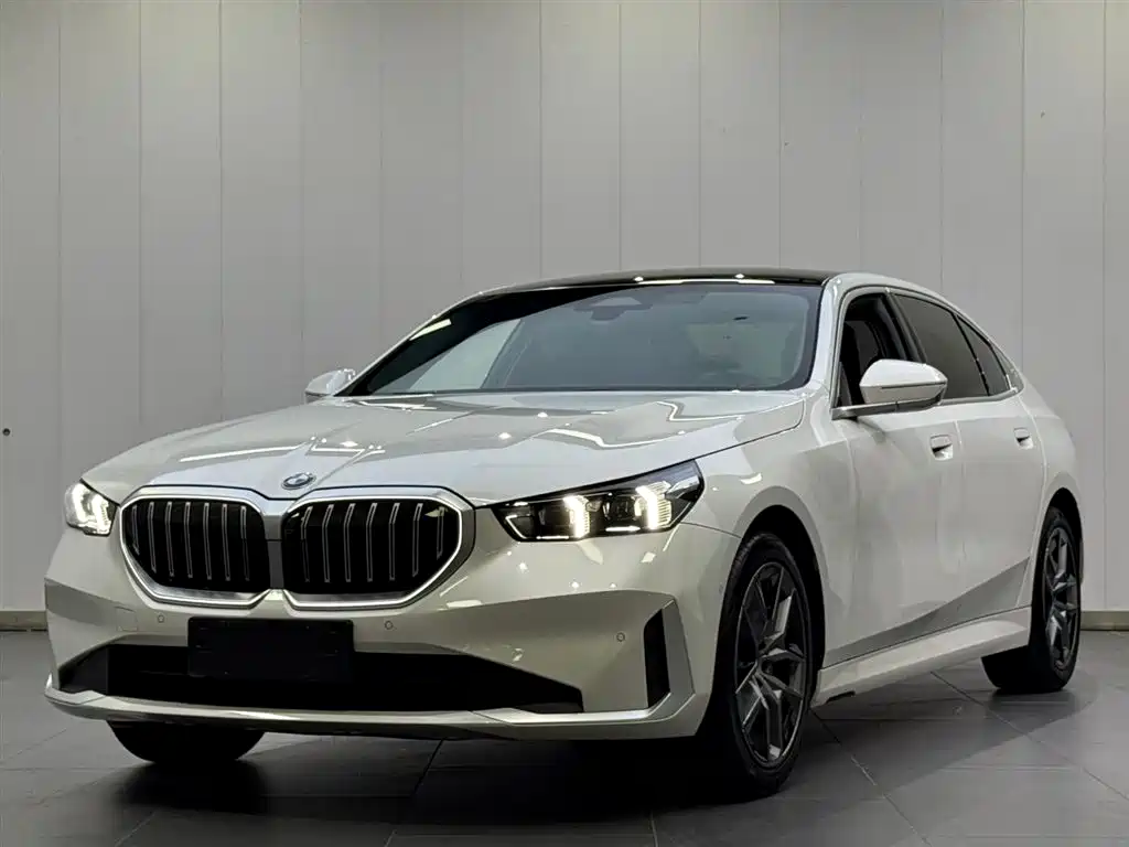 BMW 5 Series 2024