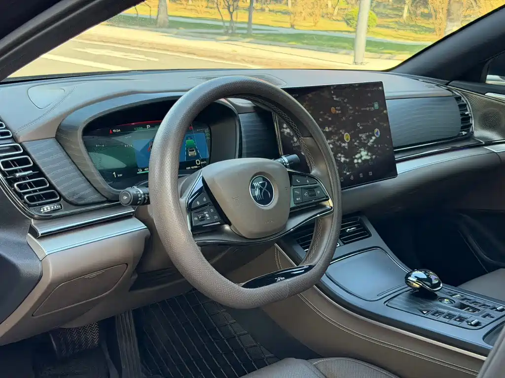 BYD Han — миниатюра 12
