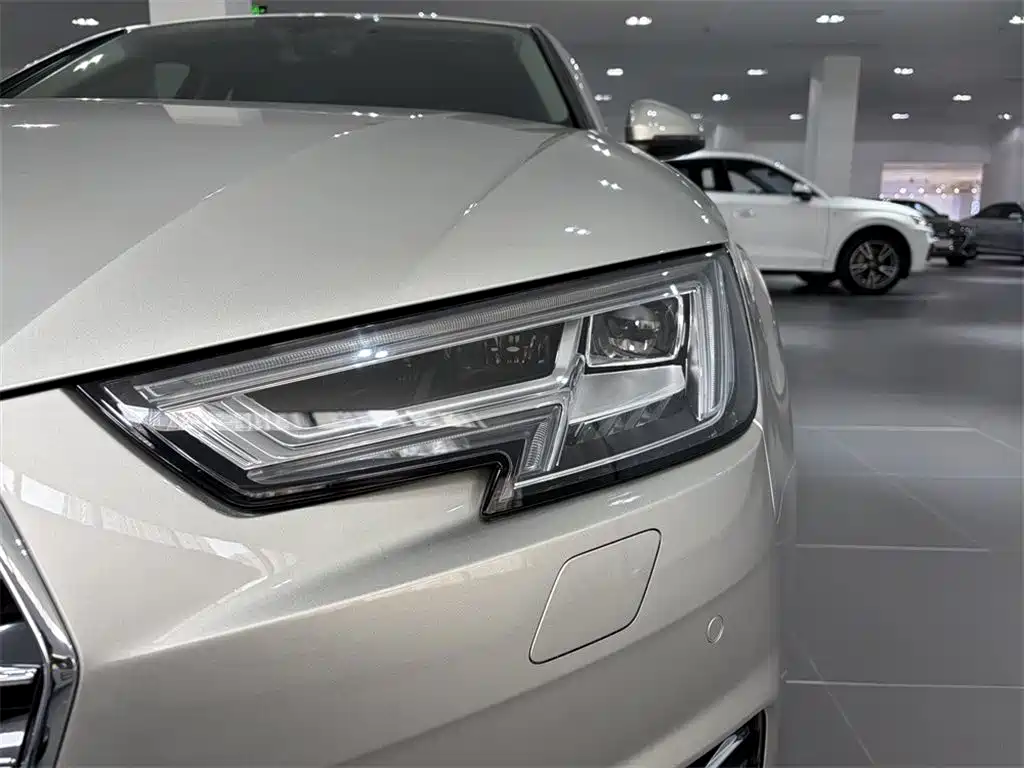 Audi A4L — миниатюра 12