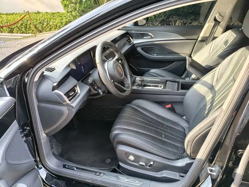 Hongqi Hongqi H5 — миниатюра 9