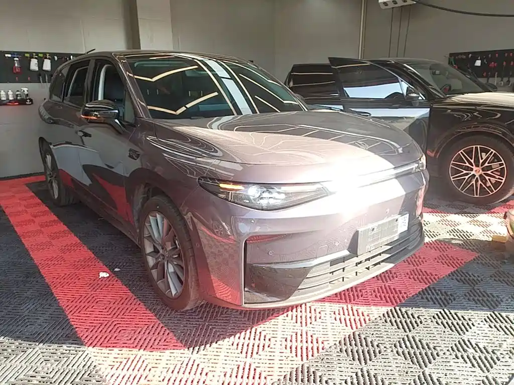 Leapmotor Leapmotor C10 — миниатюра 4