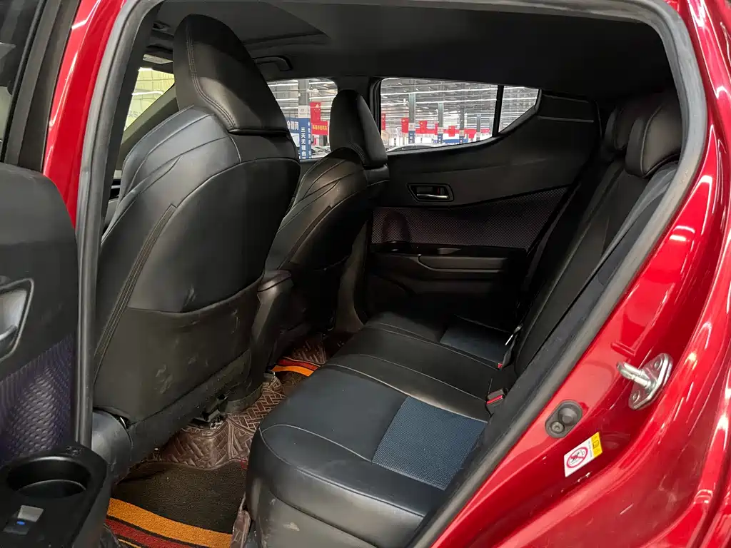 Toyota C-HR — миниатюра 9