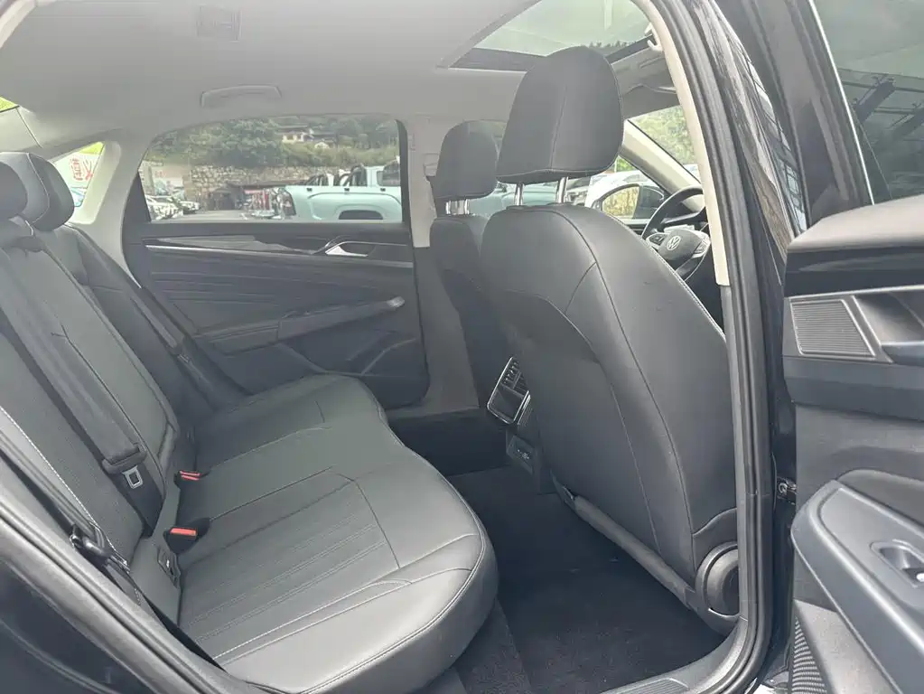 Volkswagen Passat — миниатюра 12