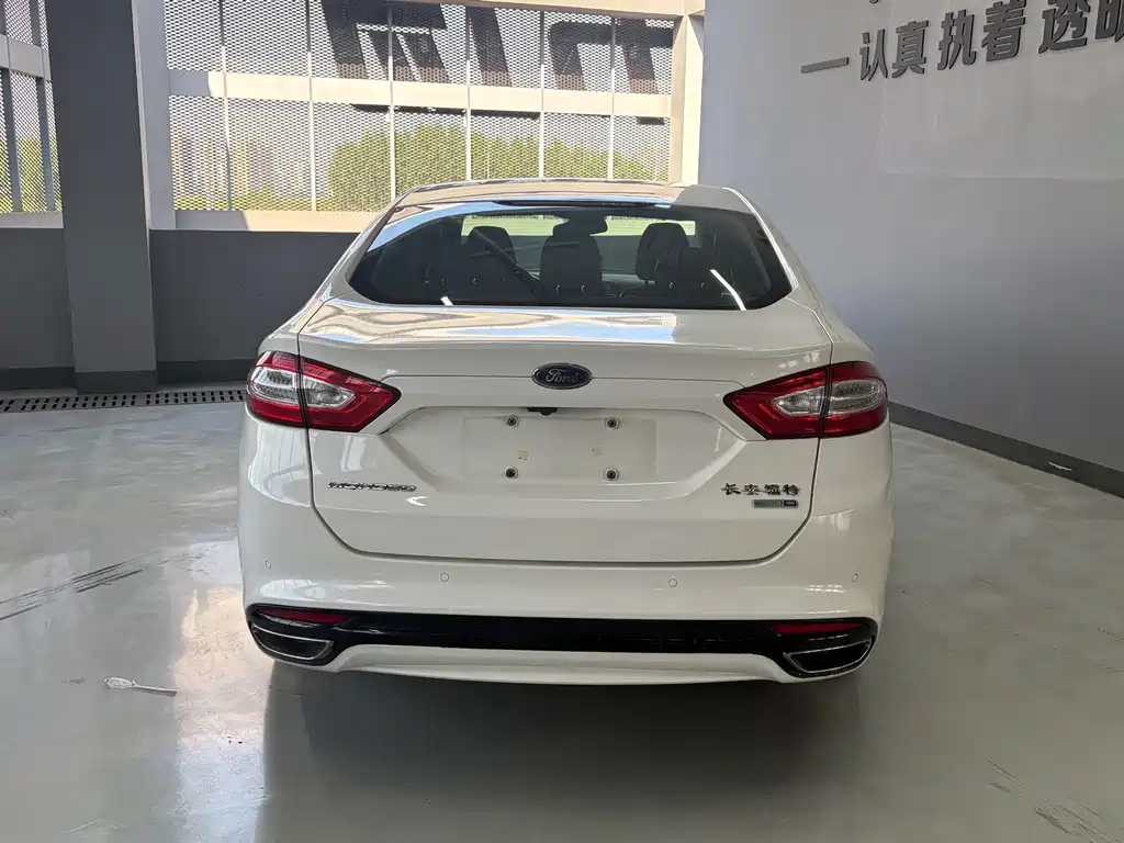 Ford Mondeo 2013 2.0L GTDi200 Fashion