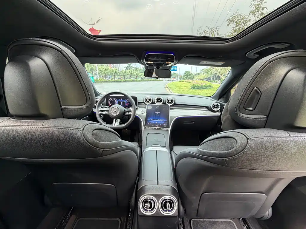 Mercedes-Benz C-Class — миниатюра 13