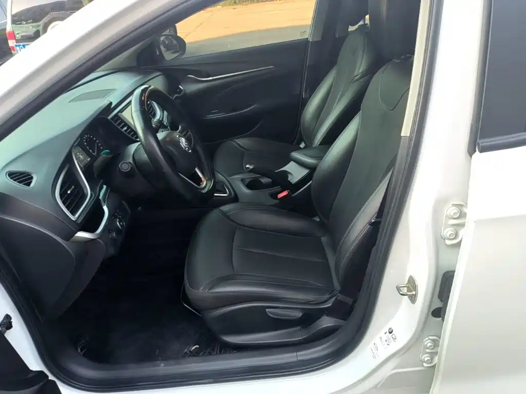 Buick Excelle — миниатюра 15