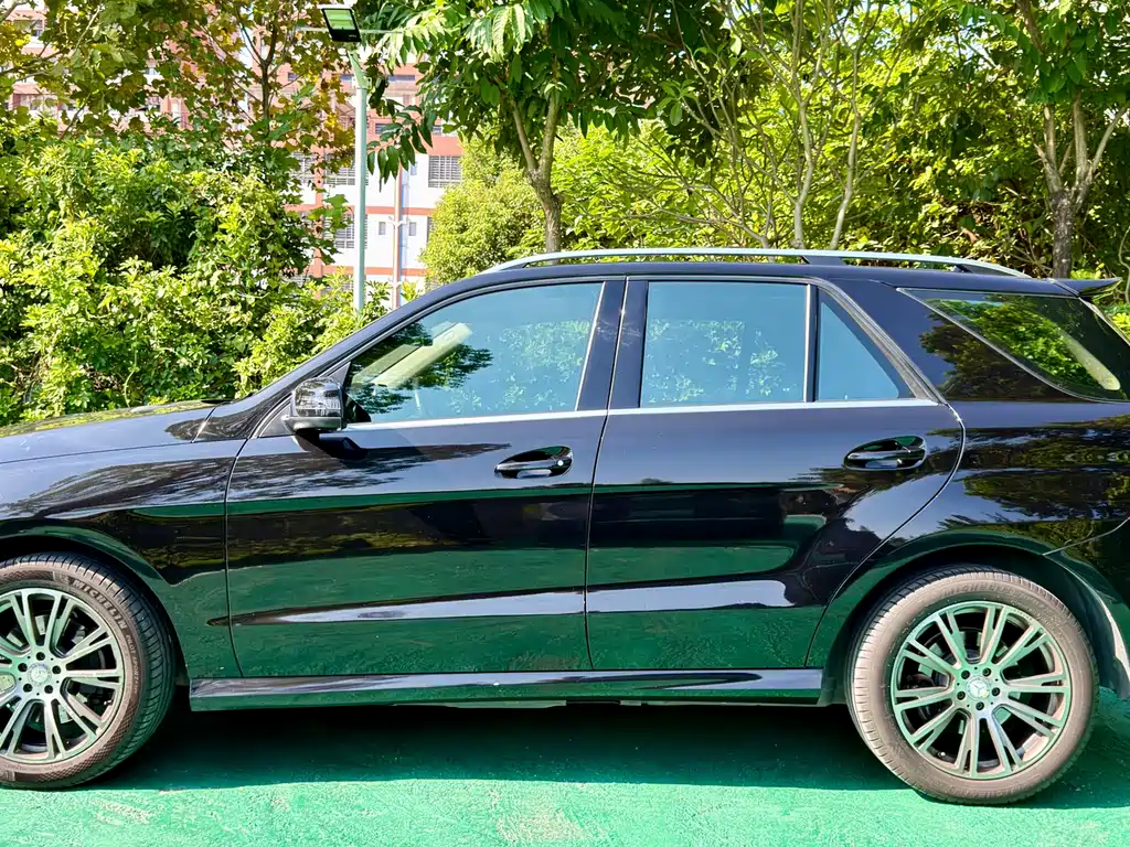 Mercedes-Benz GLE (Import) — миниатюра 2