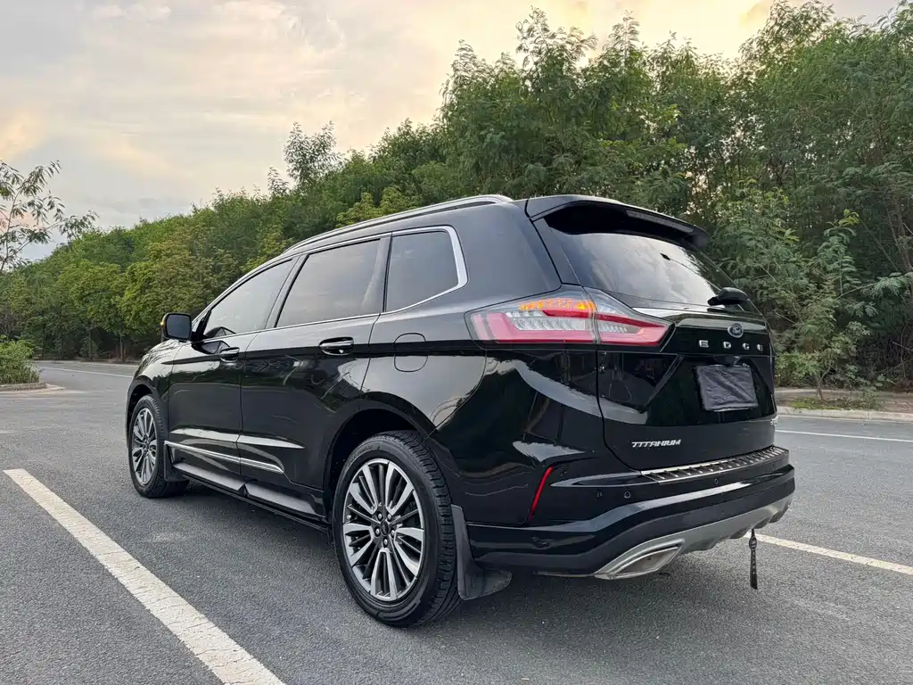 Ford Edge — миниатюра 15