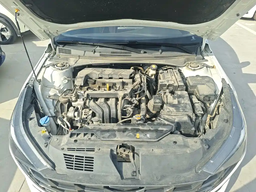 Hyundai Elantra — миниатюра 20