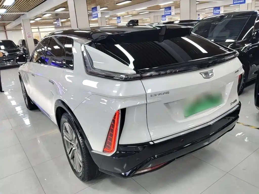 Cadillac Lyriq — миниатюра 5