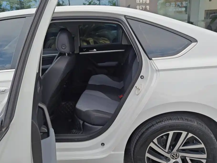 Volkswagen Lavida — миниатюра 11