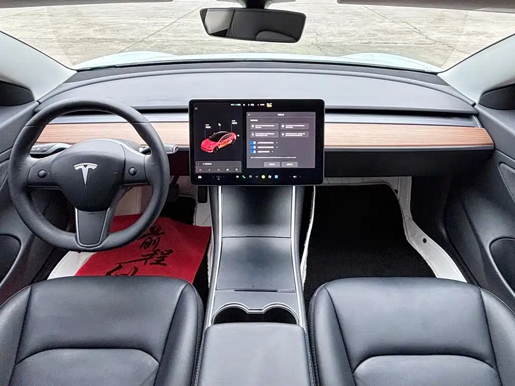 Tesla Model 3 — миниатюра 9