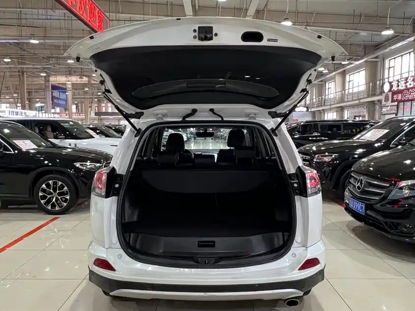 TOYOTA RAV4 RONGFANG