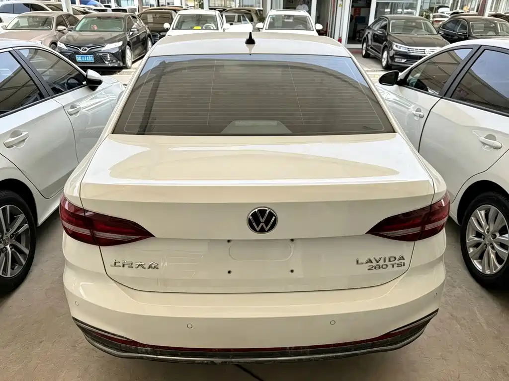 Volkswagen Lavida — миниатюра 12