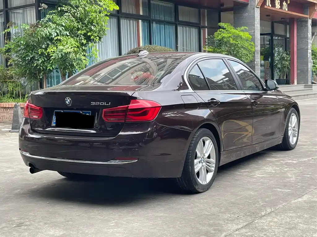 BMW 3 Series — миниатюра 4