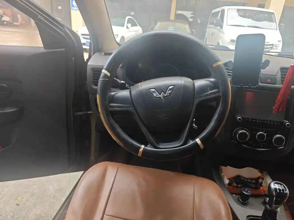 Wuling Hongguang — миниатюра 11