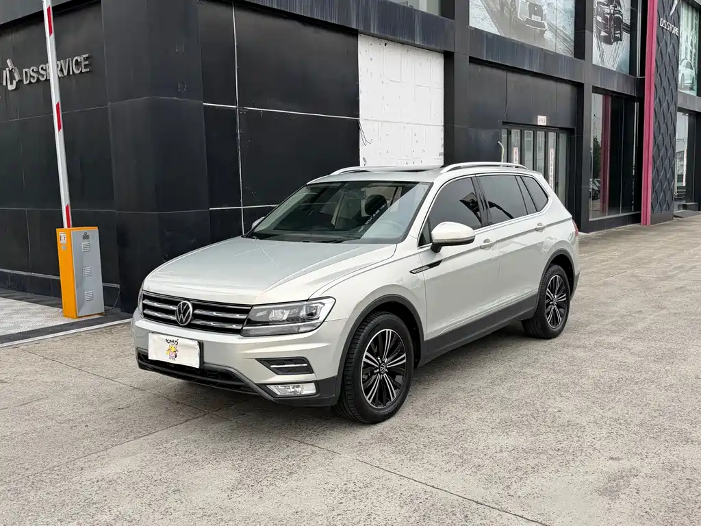 Volkswagen Tiguan L