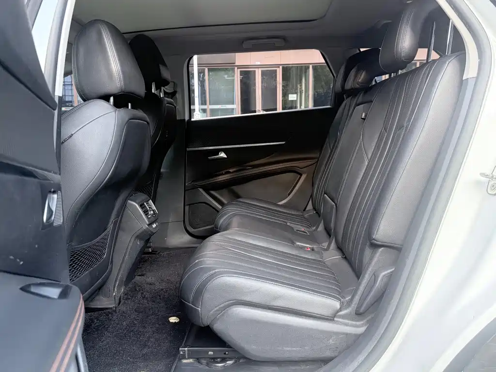 Peugeot 5008 — миниатюра 6