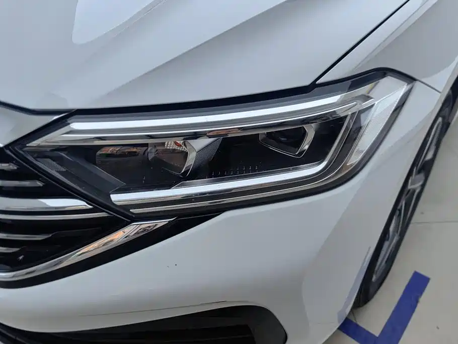Volkswagen Sagitar — миниатюра 5