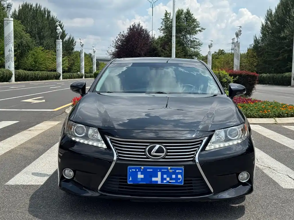 Lexus ES — миниатюра 2
