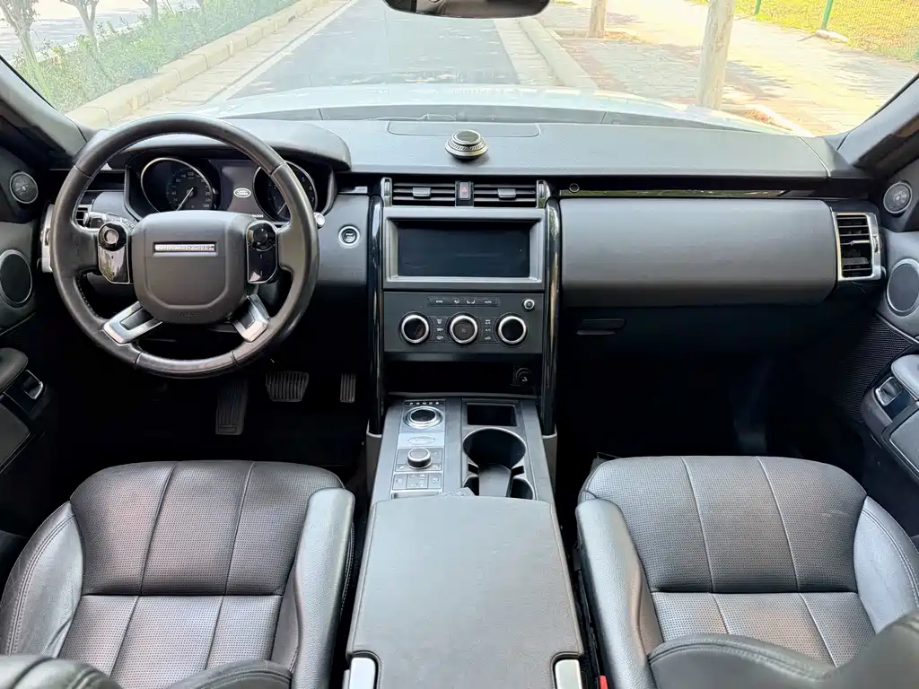 Land Rover Discovery - фото 7