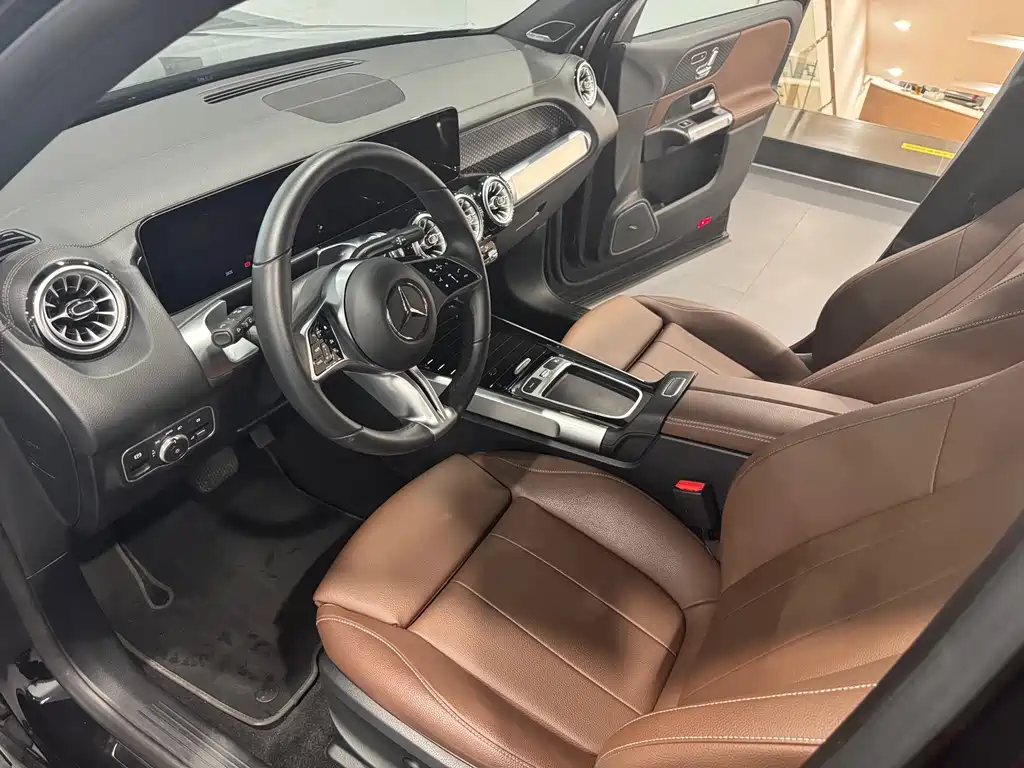 Mercedes-Benz EQB — миниатюра 8